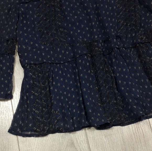 Lucky Brand flowy slighty sheer Peasant Top - Picture 7 of 13